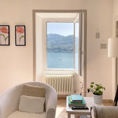 Apartment Stunning Facing Tremezzo